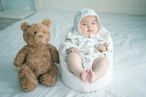 三沙宝宝吃不饱母乳的症状